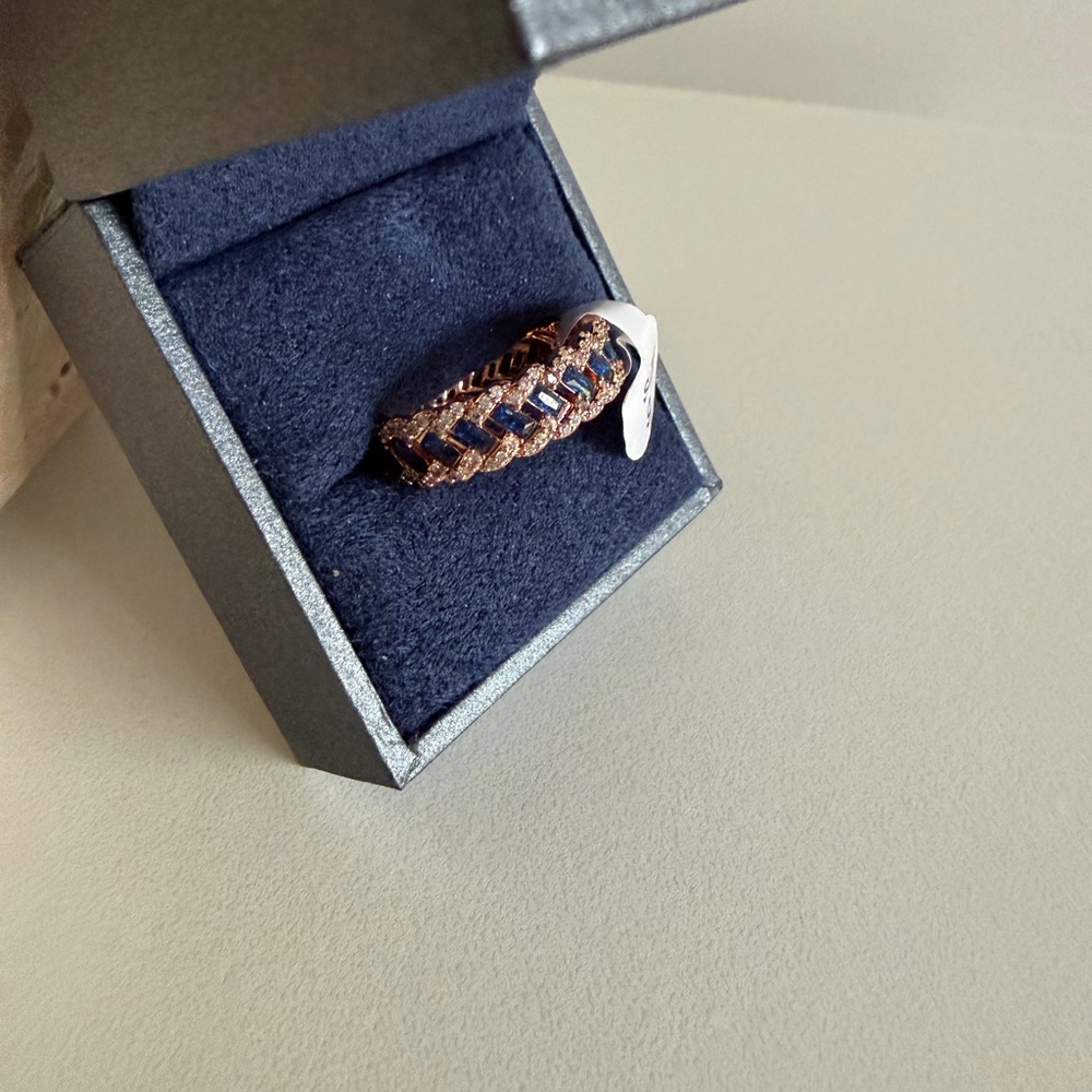 BP September 2024 ring - Picture 2 of 2